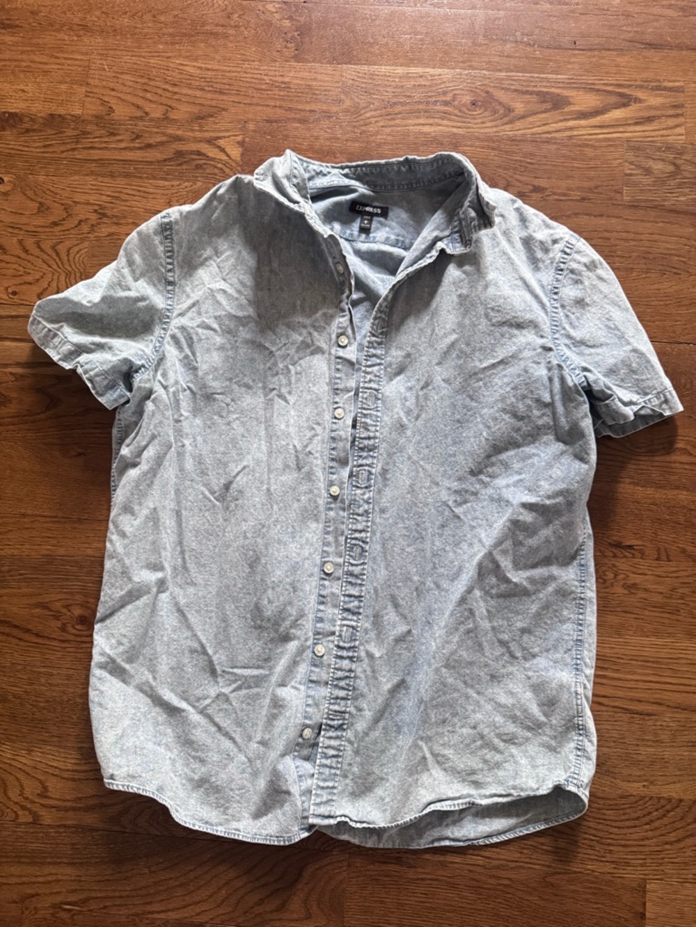 Express men’s chambray Short-Sleeve Button-Down Shirt